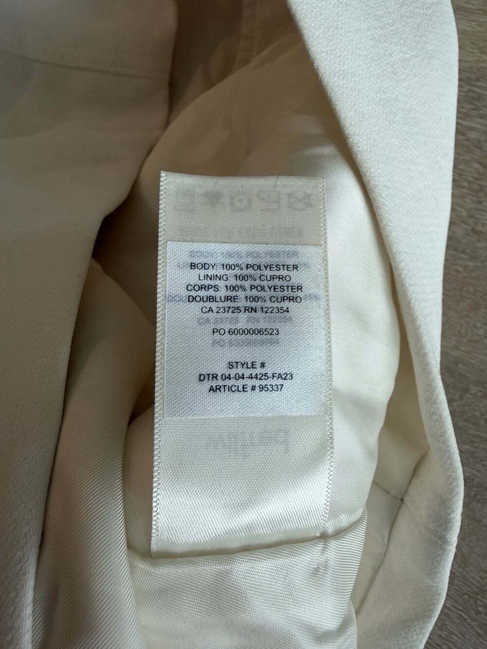 Aritzia Little Cropped Jacket Crepette in Light Birch Size 2XS - Picture 11 of 11